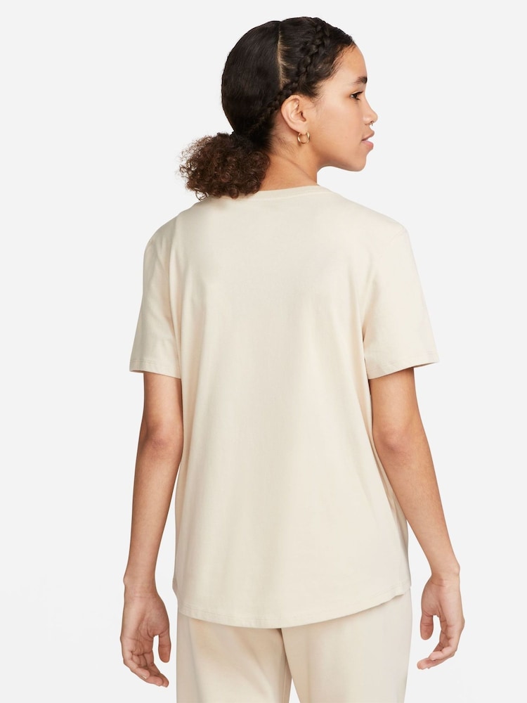 Nike Neutral Essential Icon T-Shirt - Image 2 of 4