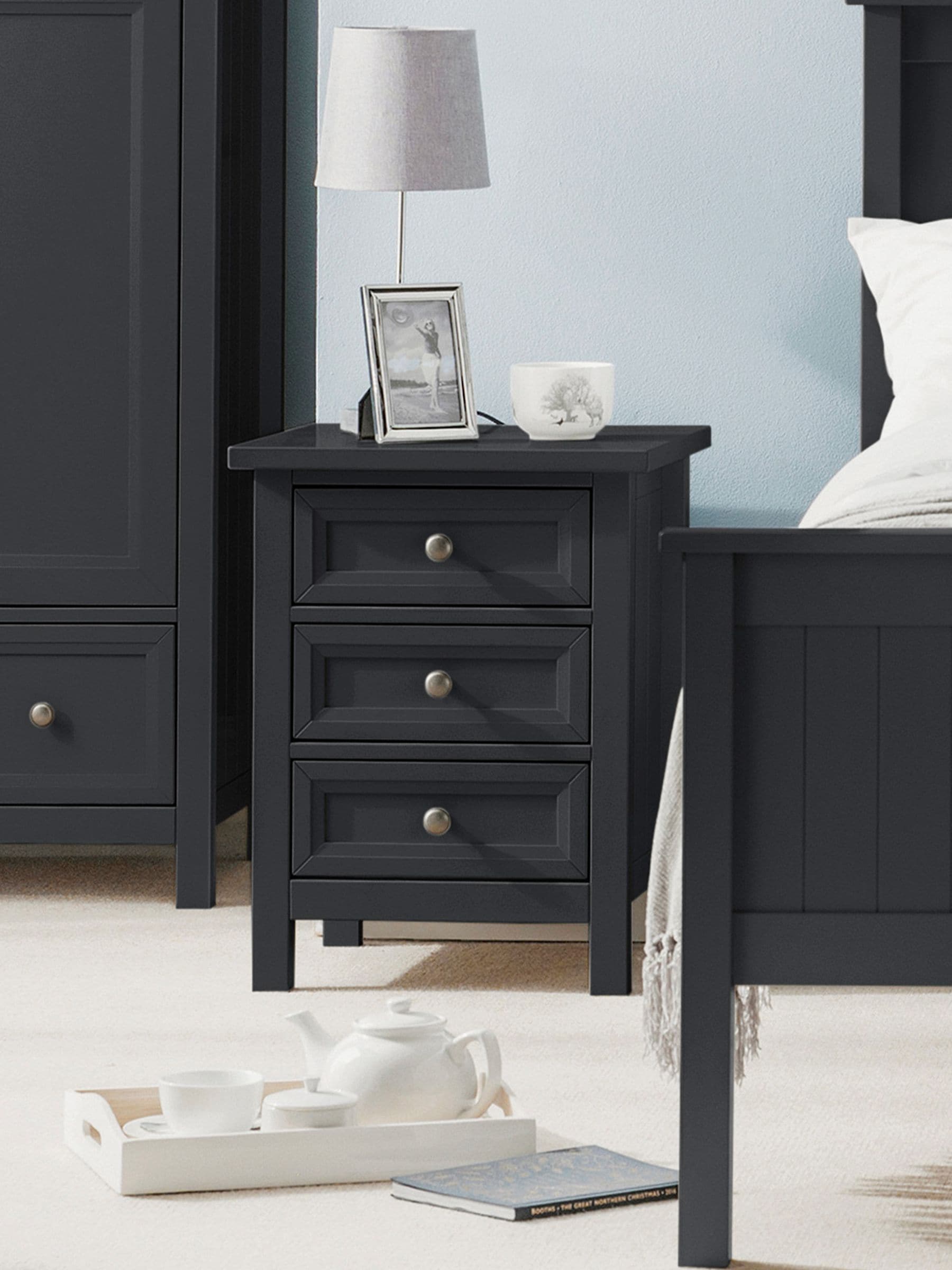 Julian Bowen Maine 3 Drawer Bedside Table - Anthracite - Image 6
