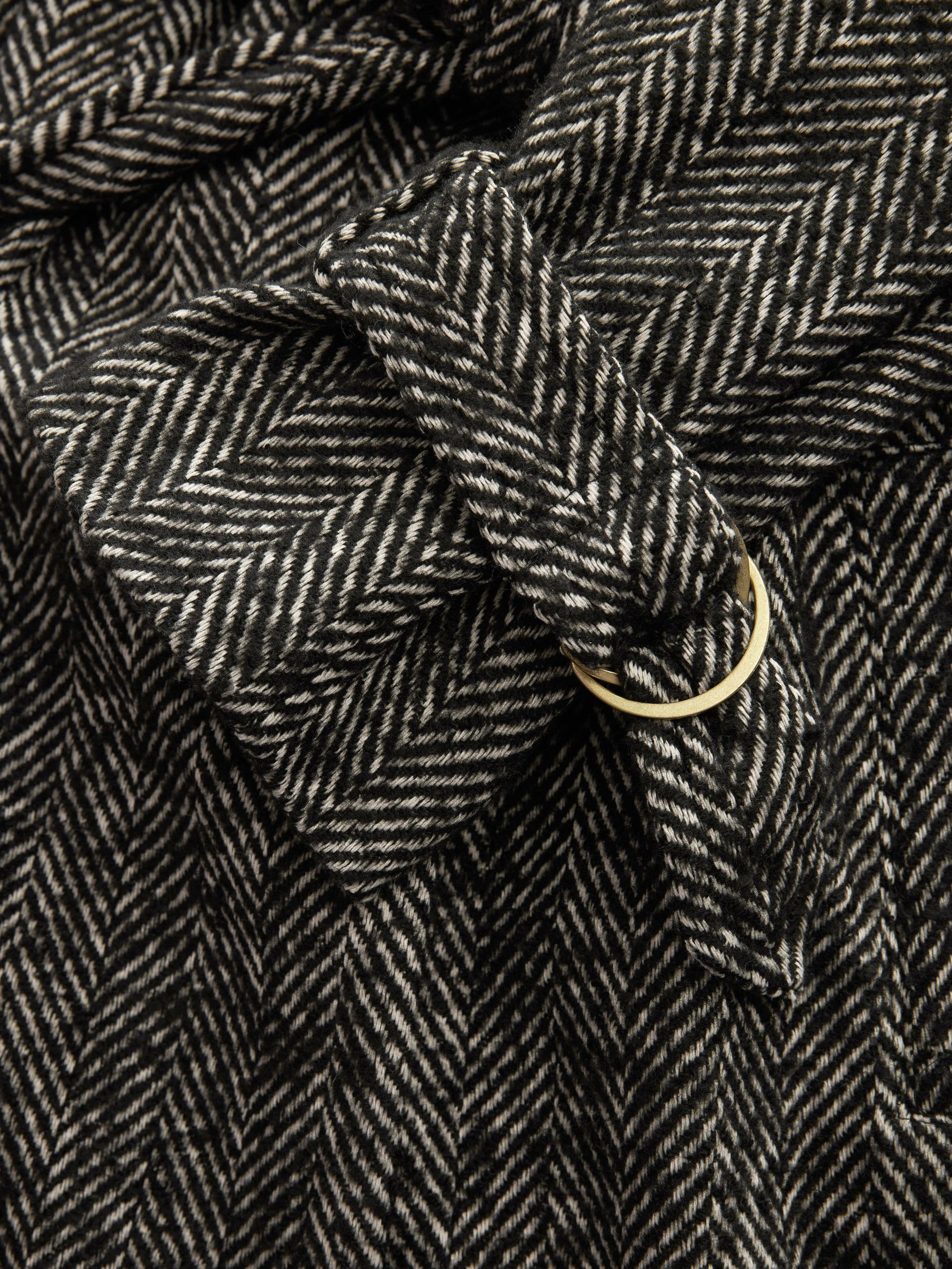 Buy Textured Monochrome Herringbone Belted Quilt Lined Buy Textured Monochrome Herringbone Belted Quilt Lined