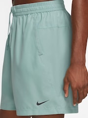Nike Minerals Dri-FIT Form 7 Inch Unlined Training Shorts - Image 3 of 4