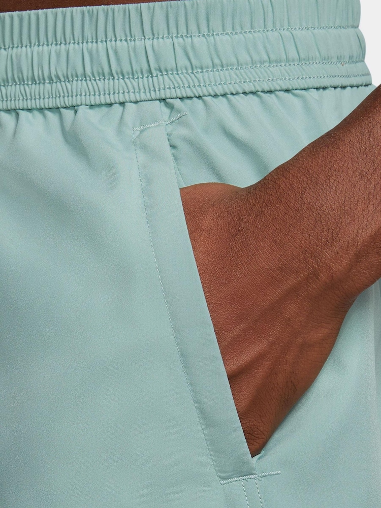 Nike Minerals Dri-FIT Form 7 Inch Unlined Training Shorts - Image 4 of 4