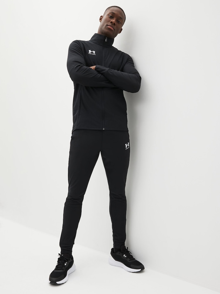أسود - بدلة رياضية Challenger من Under Armour - صورة 1 من 6