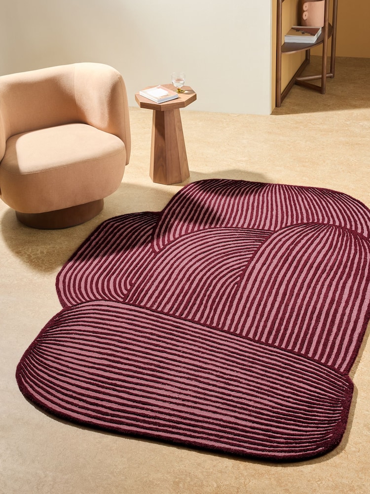 MADE.COM Burgundy Casey Wool Tufted Rug - Image 1 of 5