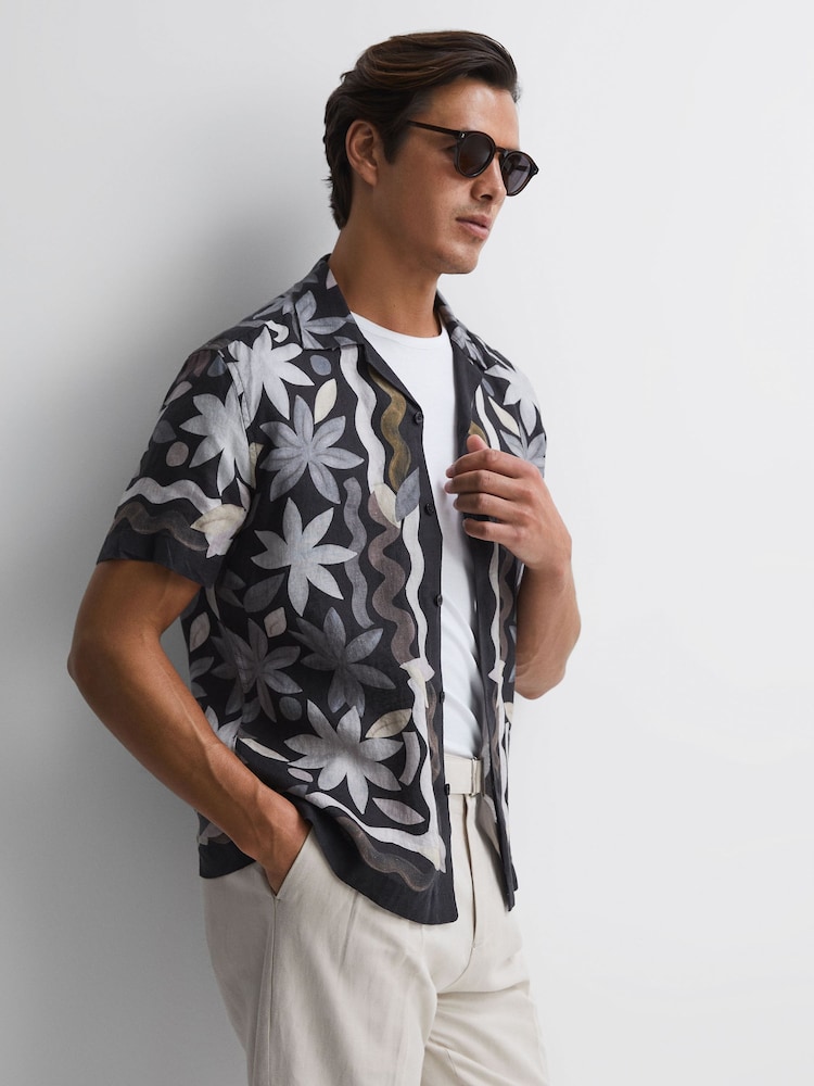 Reiss Black Multi Delphi Linen Floral Cuban Collar Shirt - Image 4 of 5