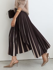 Grape Burgundy/Neutral - Reiss Serena Kontrast Falten Midi Rock - Bild 3 von 7