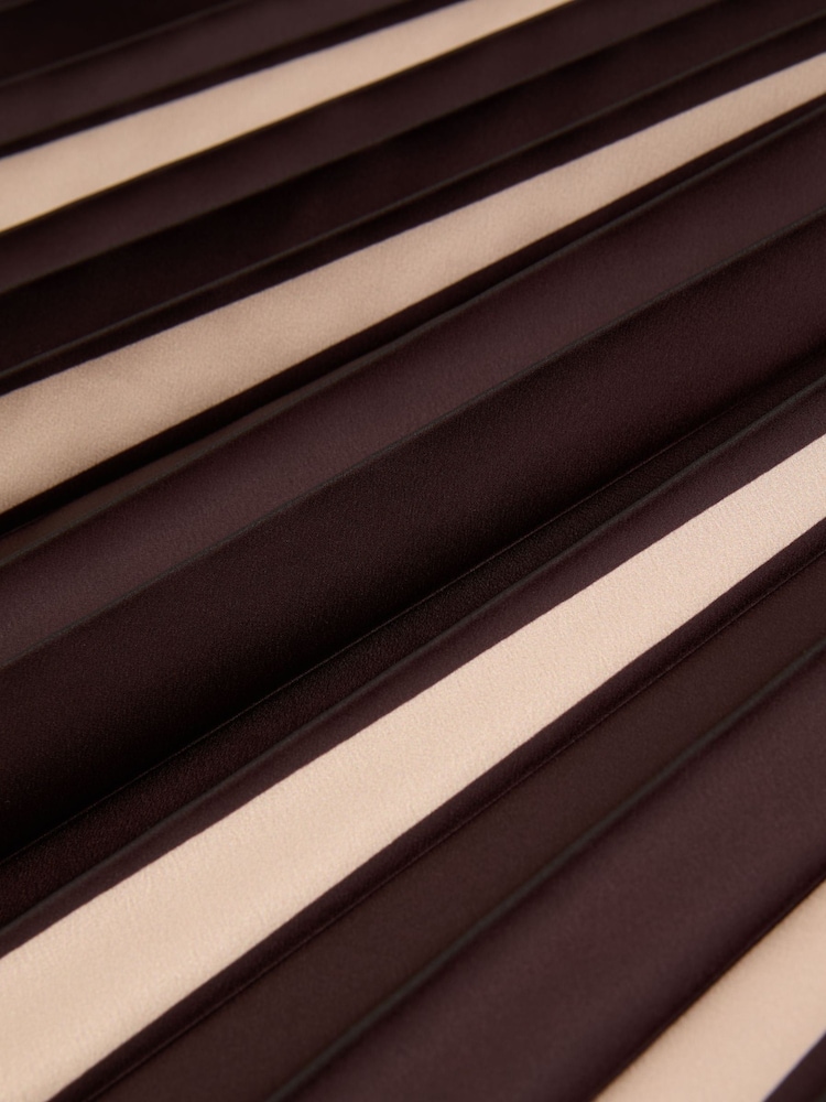 Grape Burgundy/Neutral - Reiss Serena Kontrast Falten Midi Rock - Bild 7 von 7