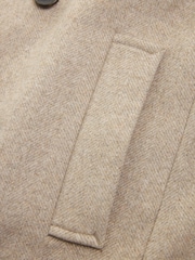 Neutrale Farbe - Weiche Cabanjacke mit Fischgrätmuster - Bild 10 von 13