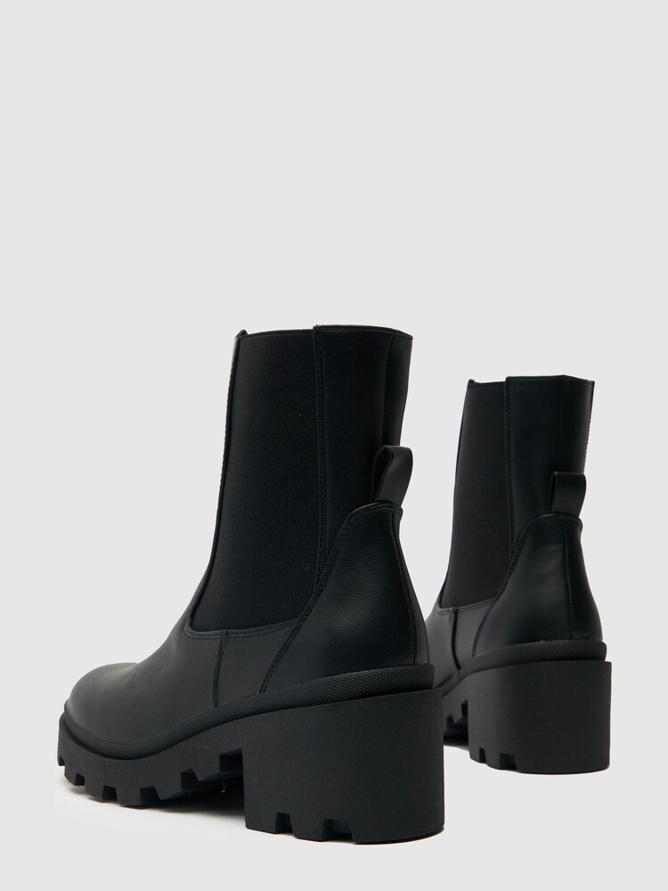 Schuh Black Aspen Chunky Chelsea Boots - Image 4 of 4