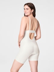 Blanc - Body Spanxshape™ Convient à votre body mi-cuisse à dos plongeant - Image 2 of 6