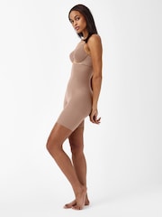 SPANXsculpt™ Seamless Power High-Waisted Mid-Thigh Shorts - Image 4 of 6