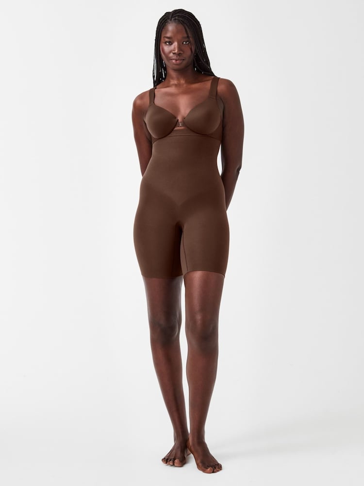 SPANXsculpt™ Seamless Power High-Waisted Mid-Thigh Shorts - Image 1 of 5