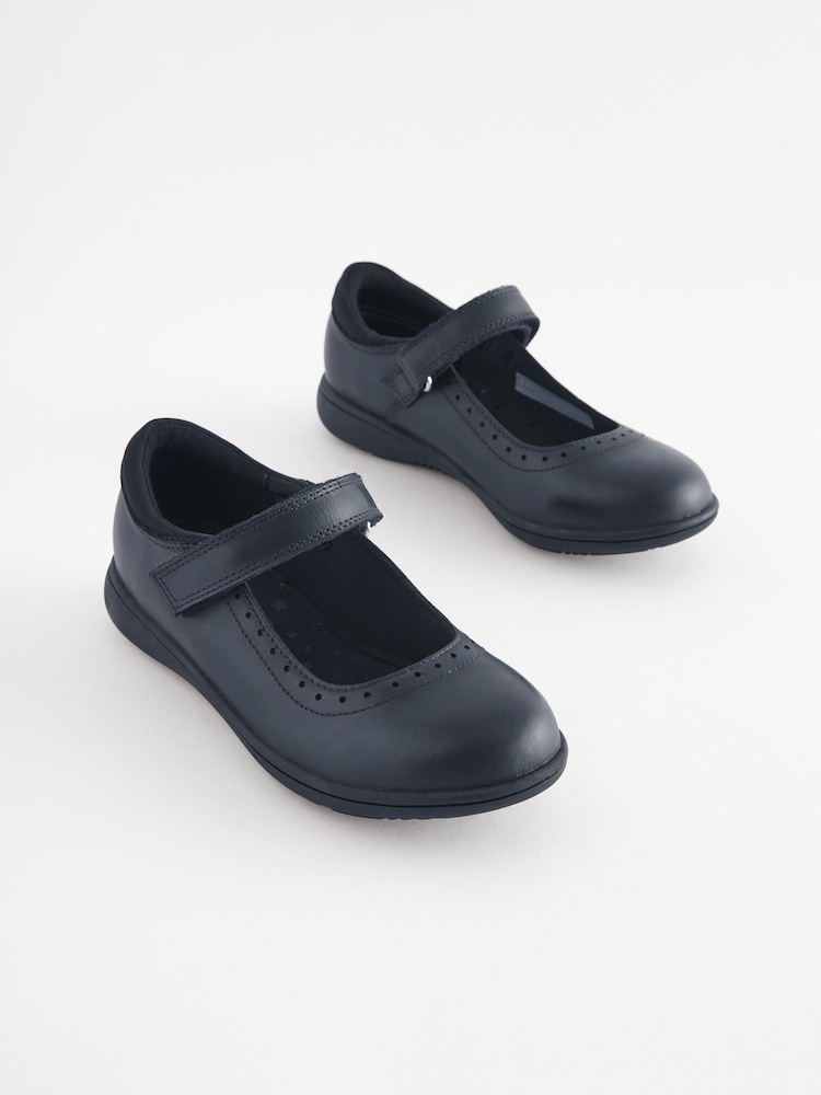 Marineblau/blau - Mary-Jane-Schulschuhe aus Leder im Budapester-Stil - Bild 11 von 11 Marineblau/blau - Mary-Jane-Schulschuhe aus Leder im Budapester-Stil - Bild 11 von 11