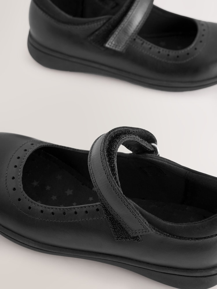 Mattschwarz - Mary-Jane-Schulschuhe aus Leder im Budapester-Stil - Bild 5 von 5