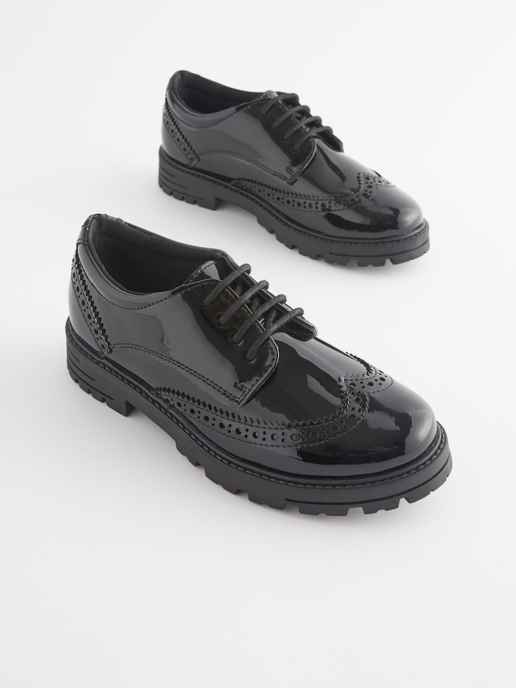 Črn patent - Šolski usnjeni brogues z vezalkami in debelim podplatom - Slika 1 iz 8 Črn patent - Šolski usnjeni brogues z vezalkami in debelim podplatom - Slika 1 iz 8