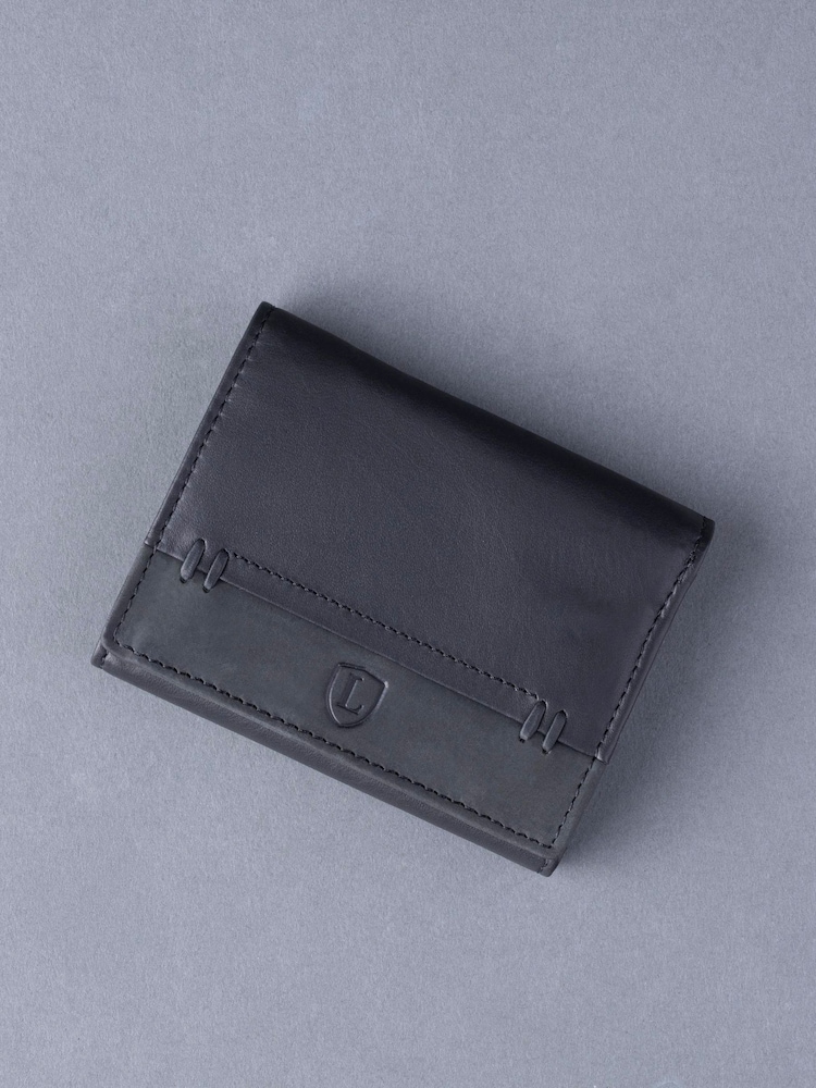 أسود - محفظة جلد بطيَّة ثلاثية من Lakeland Leather - صورة 1 من 5