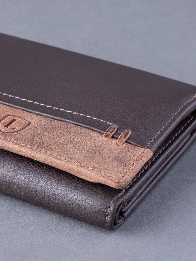 Коричневый - Lakeland Leather Stitch Tri-Fold Wallet - Изображение 5 из 5 Коричневый - Lakeland Leather Stitch Tri-Fold Wallet - Изображение 5 из 5