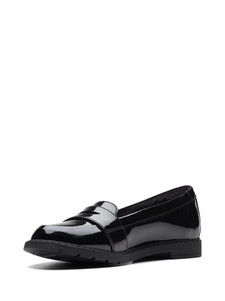 Clarks – Multi Fit Scala – Lack-Slipper für die Schule - Image 4 of 7