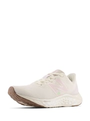 New Balance Off white Womens Fresh Foam Arishi v4 Trainers - Image 4 of 6