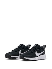 Nike Black White Junior Star Runner 4 Trainers - Image 6 of 11