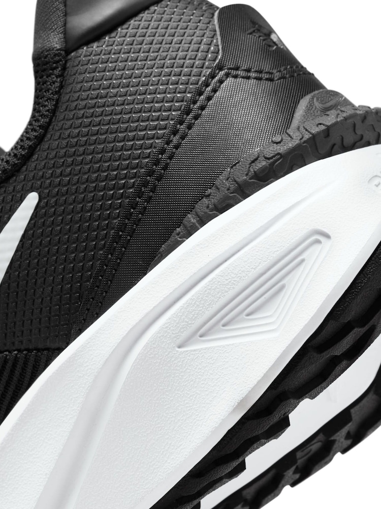 Nike Black/White Youth Star Runner 4 Trainers - Image 10 of 10