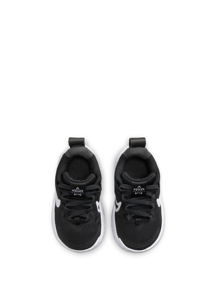 Nike Black/White Infant Star Runner 4 Trainers - Image 6 of 9