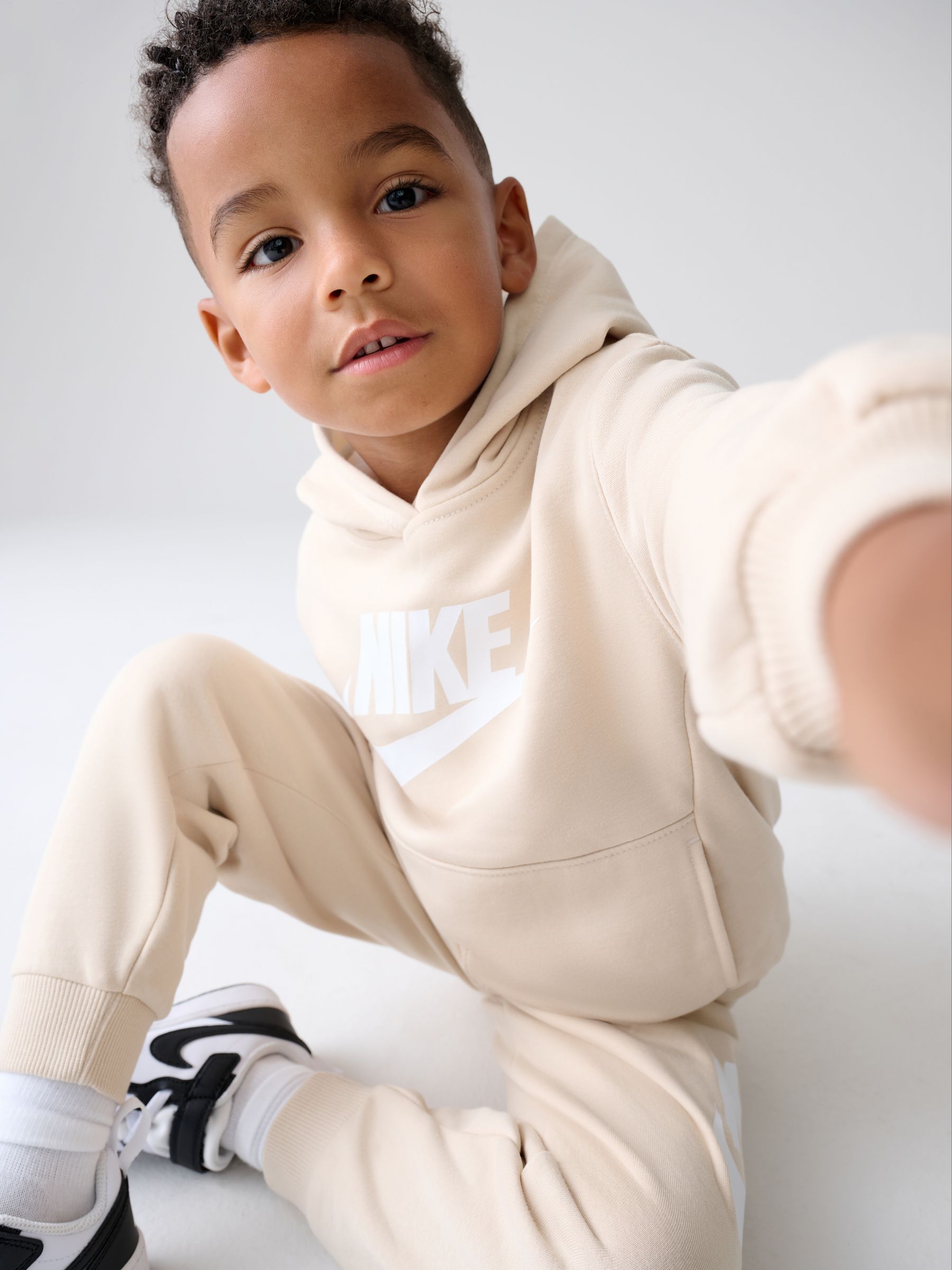 Nike Kids Club Fleece Tracksuit in Beige