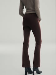 Schokoladenbraun - Straight-Leg-Hose mit Faltendesign - Bild 2 von 5