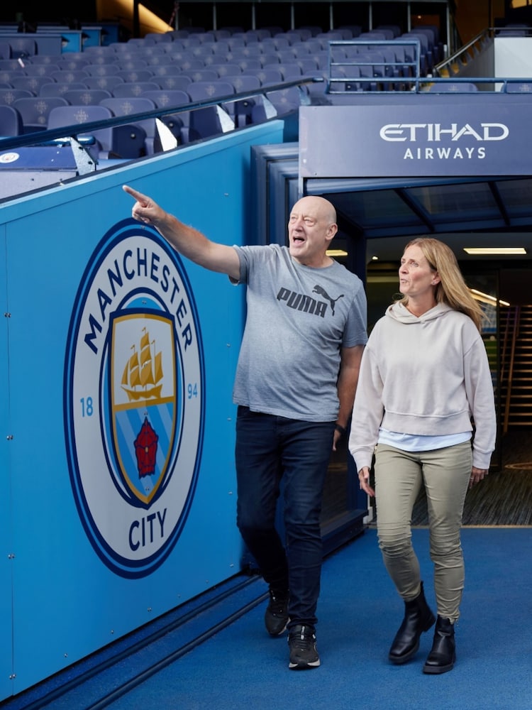 Virgin Experience Days Chelsea Stamford Bridge Stadium Tour For Two - Image 2 of 4