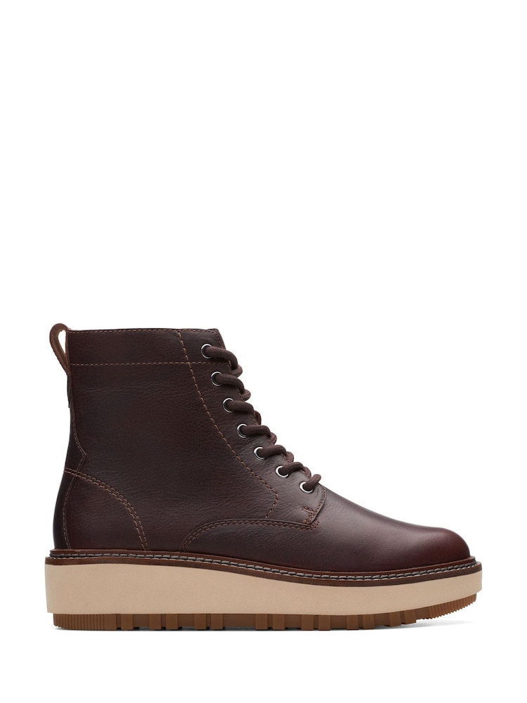 Braun - Clarks Orianna Schnürstiefel aus Leder - Bild 1 von 6 Braun - Clarks Orianna Schnürstiefel aus Leder - Bild 1 von 6