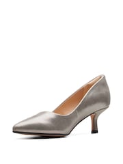 Clarks Silver Standard Fit (F) Violet55 Rae Wide Fit Shoes - Image 4 of 7