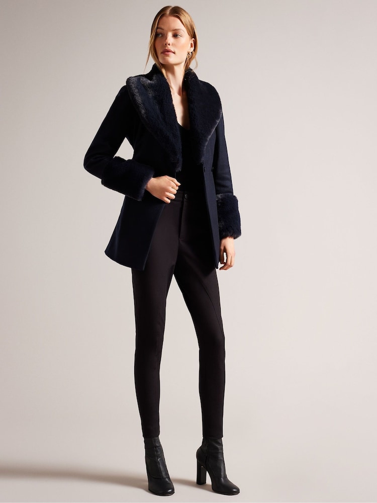 Manteau Ted Baker Loleta à ceinture avec col et poignets en fausse fourrure - Image 3 of 6