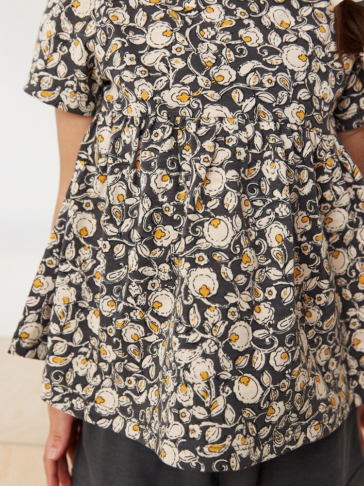 Noir/blanc à petites fleurs - Ensemble 2 pièces haut à manches courtes et pantalon cargo (3 mois-7 ans) - Image 4 of 6