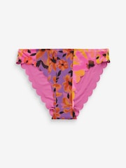 Blumenmuster in Lila - Bikinihose mit rundgezacktem Saum - Bild 6 von 7