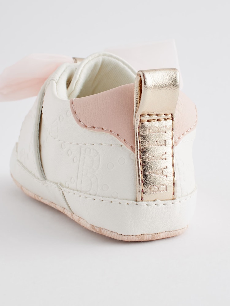 Blanc - Baker by Ted Baker Bébé fille Baskets blanches et roses avec nœud en organza - Image 3 of 6
