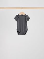 Neutrale Farbe - Baby Essential Kurzarm-Bodysuits im 5er-Pack - Bild 8 von 12