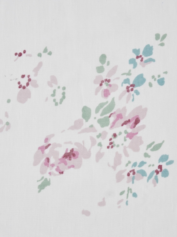 Shabby Chic by Rachel Ashwell® Floral Rosabelle Roll Up Blind - Image 2 of 3