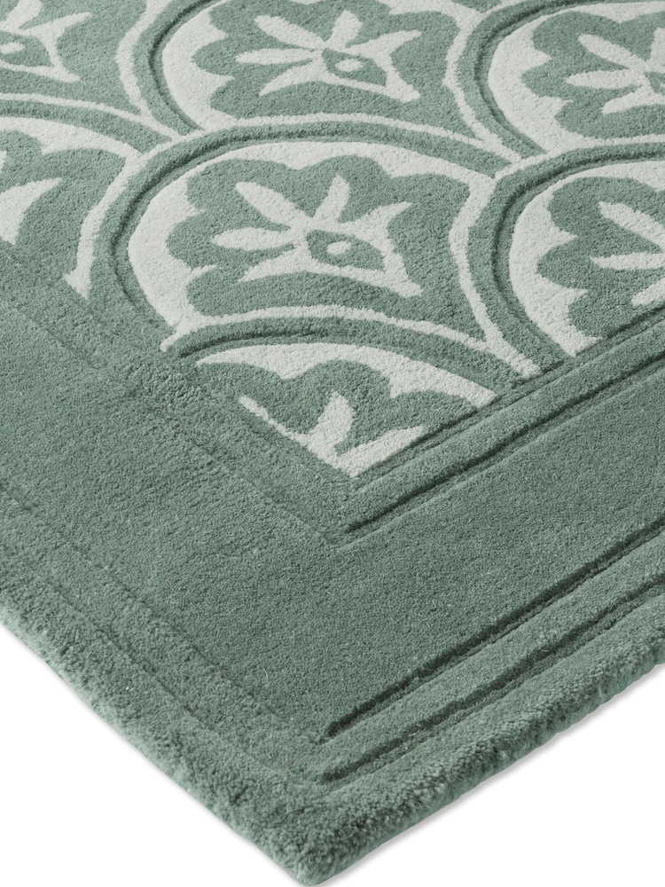 Laura Ashley Green Catarina Wool Rug - Image 4 of 4