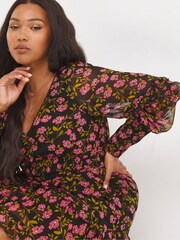 Simply Be Skaterkleid mit gesmokten Bündchen und Blumenprint, Schwarz - Bild 3 von 4
