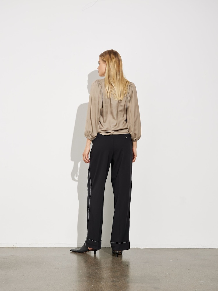 mbyM Cream V-Neck Deep Sleeve Blouse - Image 2 of 4