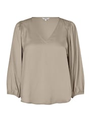 mbyM Cream V-Neck Deep Sleeve Blouse - Image 3 of 4