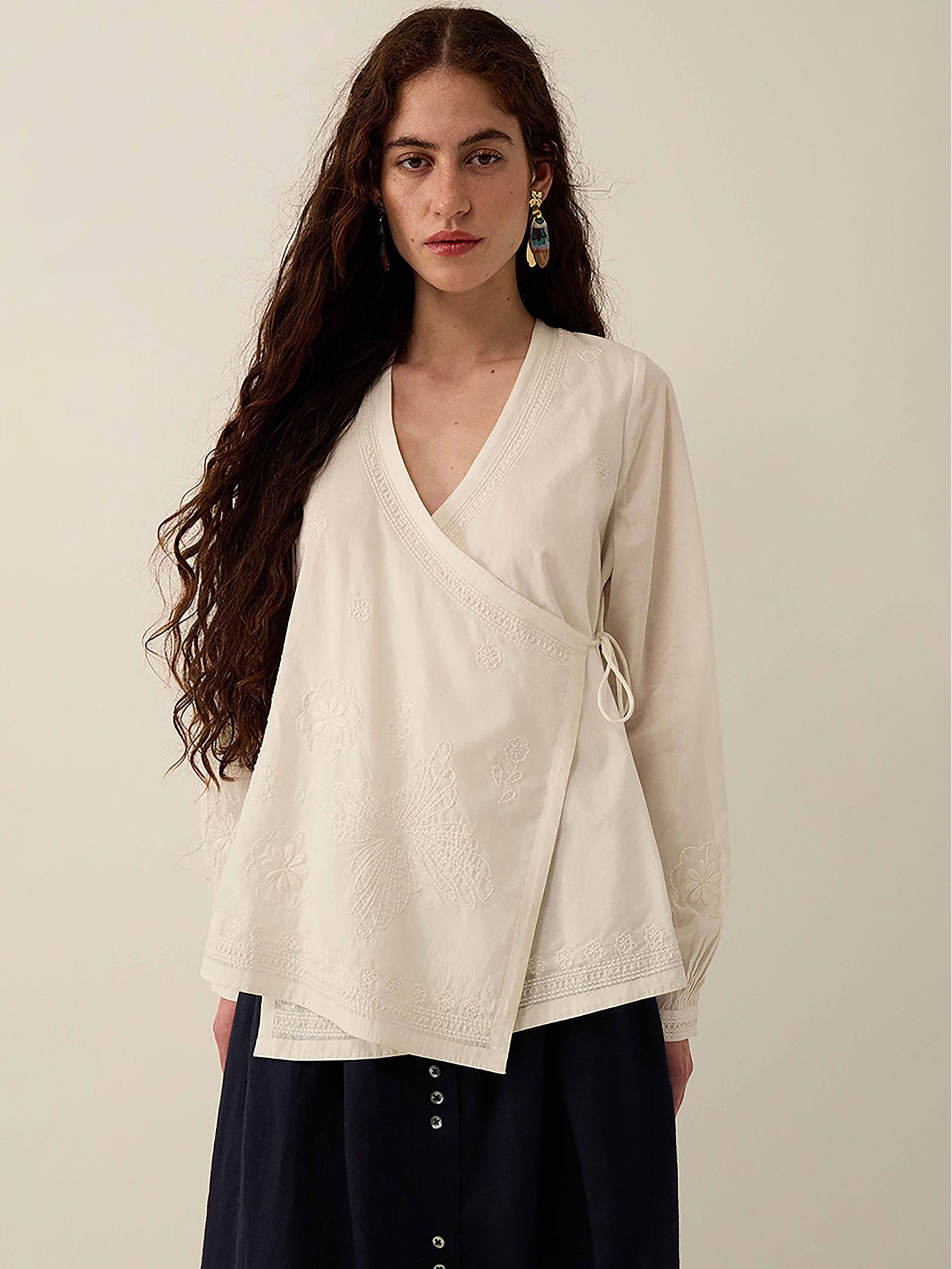トップス Dona Buy East White Romana Hand-Embroidered Floral Cotton Wrap Top from