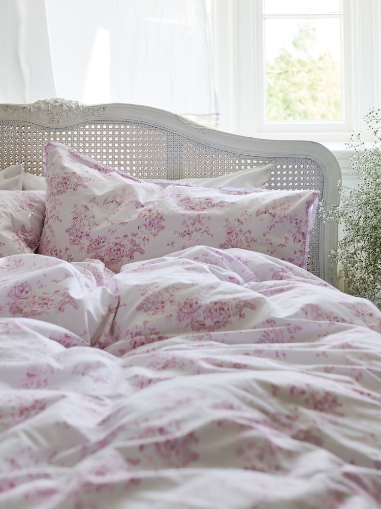 Shabby Chic by Rachel Ashwell® Watermark Flat Piped 200 Thread Count Duvet Cover and Pillowcase Set - Image 2 of 5