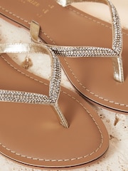 شبشب بإصبع مزين بخرز Daniella من Accessorize - صورة 4 من 4