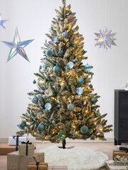 White Faux Fur Christmas Tree Skirt - Image 4 of 5