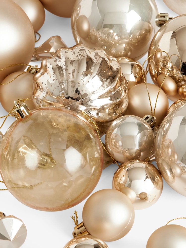 50 Pack Gold Christmas Baubles - Image 3 of 5