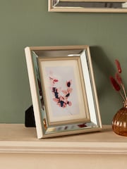 Bilderrahmen mit Spiegelrand - Bild 1 von 5