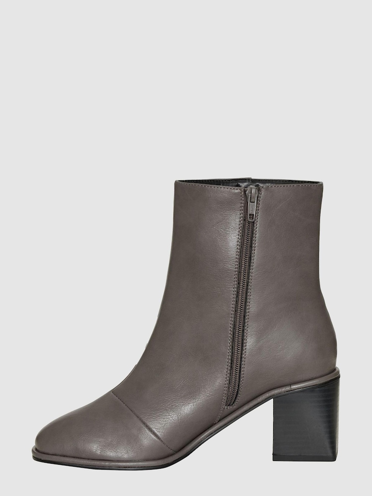 Evans Brown Extra Wide Fit Bruce Ankle Boots - Image 2 of 5