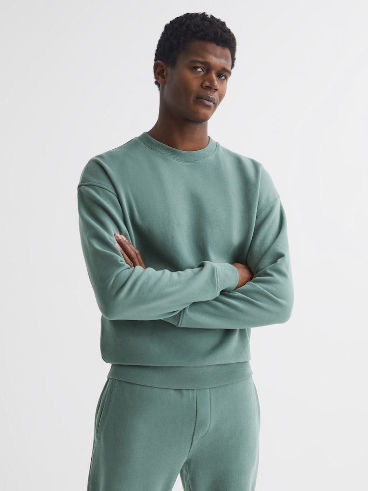 Reiss Fern Green Alistar Oversized Garment Dye Sweatshirt - Image 1 of 6