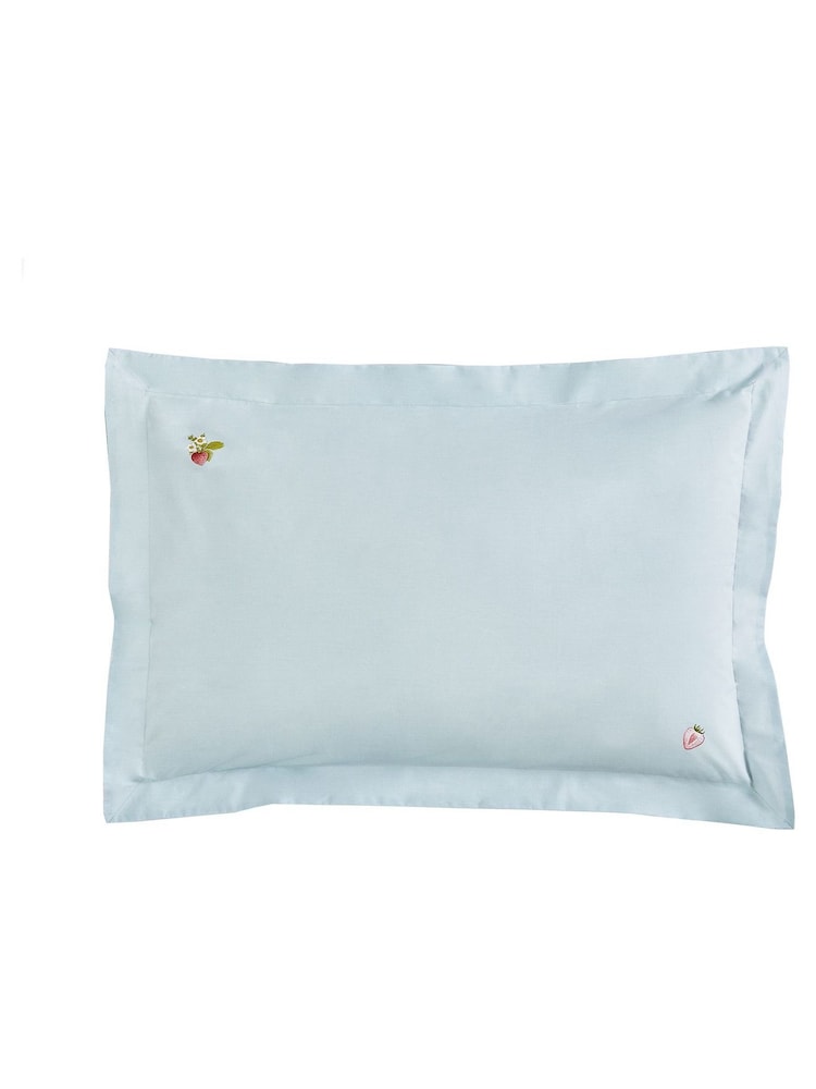 Sophie Allport Set of 2 Blue Strawberries Mist 100% Cotton Pillowcases - Image 3 of 3