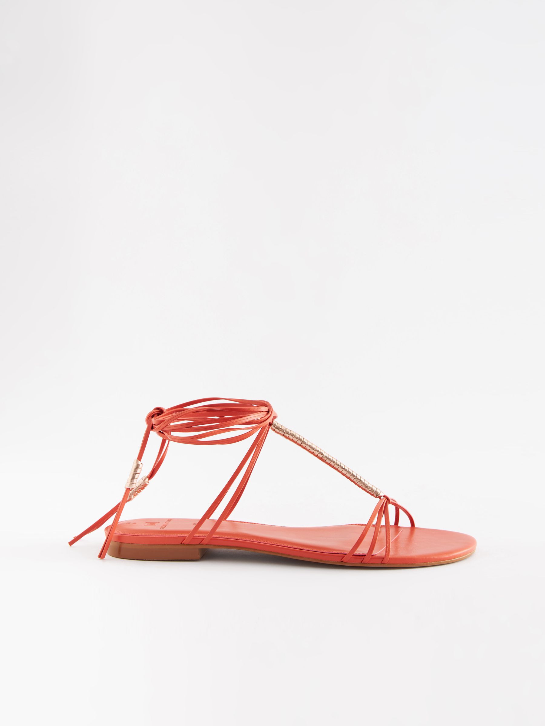 Acheter Orange Sandales plates a lanieres en cuir Signature avec details enveloppants metallises from Next Luxembourg